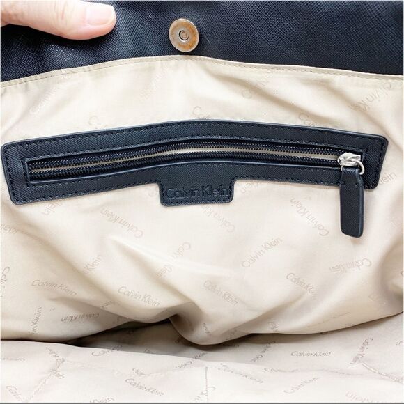 Calvin‎ Klein Large Double Chain Strap Straw Tote Bag w/Faux Leather Accents - Picture 13 of 15